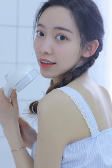 赵薇被泼事件